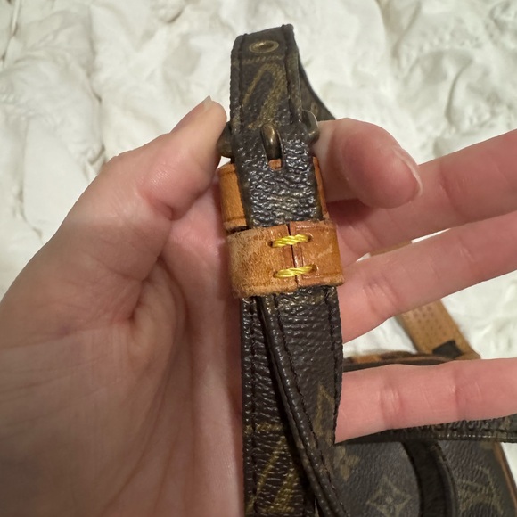 Louis Vuitton Pochette Marly Bandouliere - Picture 11 of 14